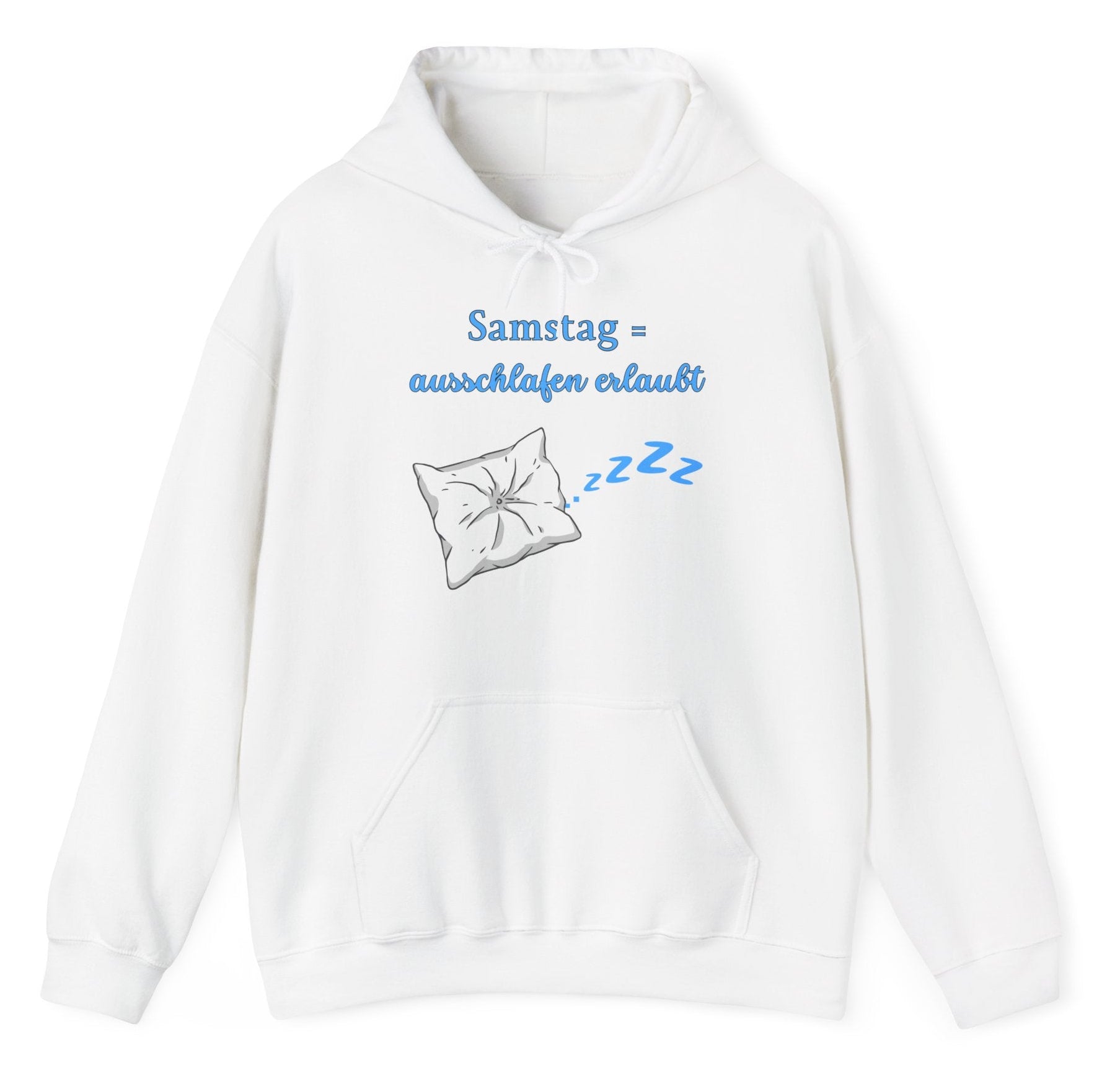 Weißer Hoodie mit Kissen-Motiv, Schlafsymbolen und dem Spruch „Samstag = Ausschlafen erlaubt“.