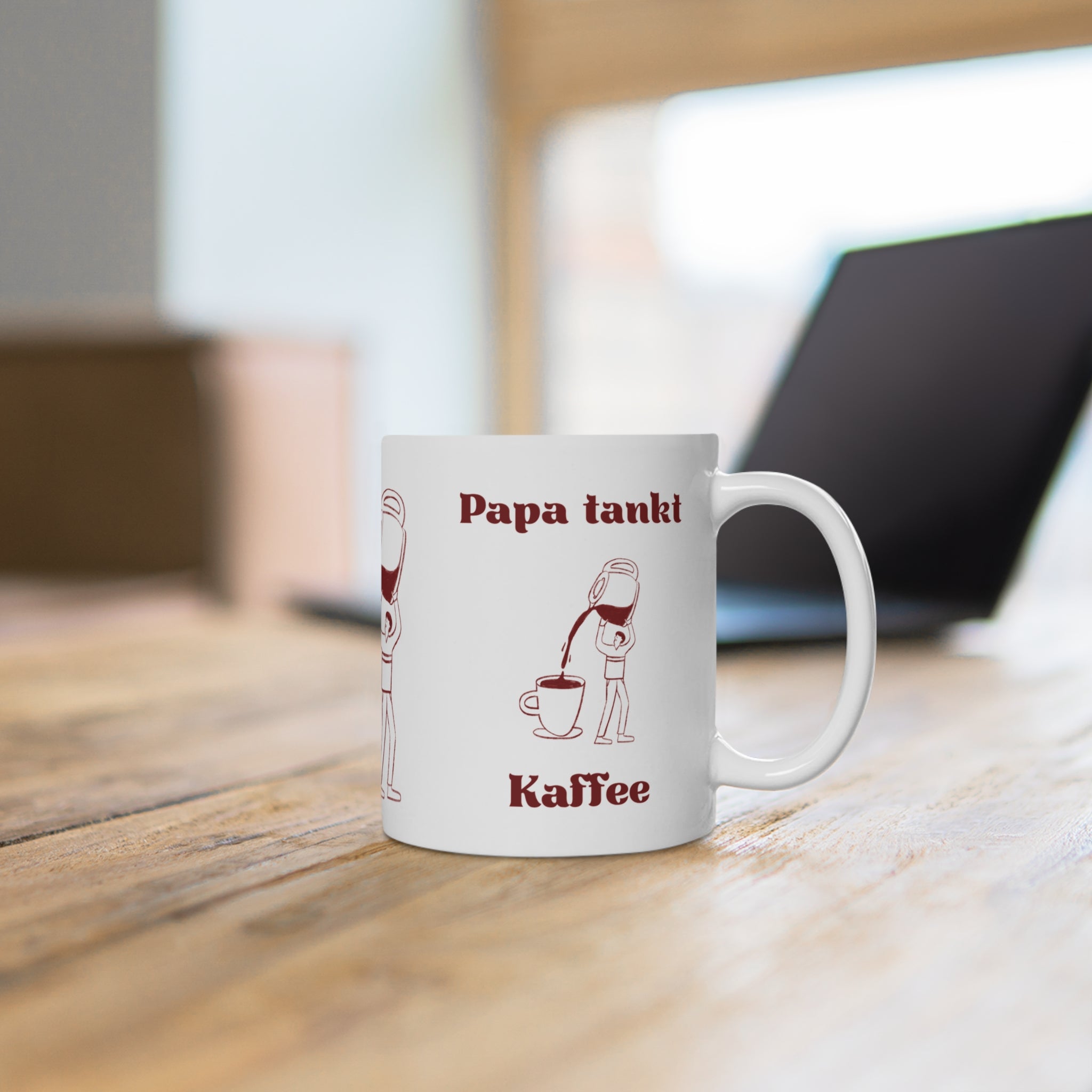 Papa tankt Kaffee – Lustige Papa Tasse 300 ml | Geschenk für Kaffeeliebhaber & Väter