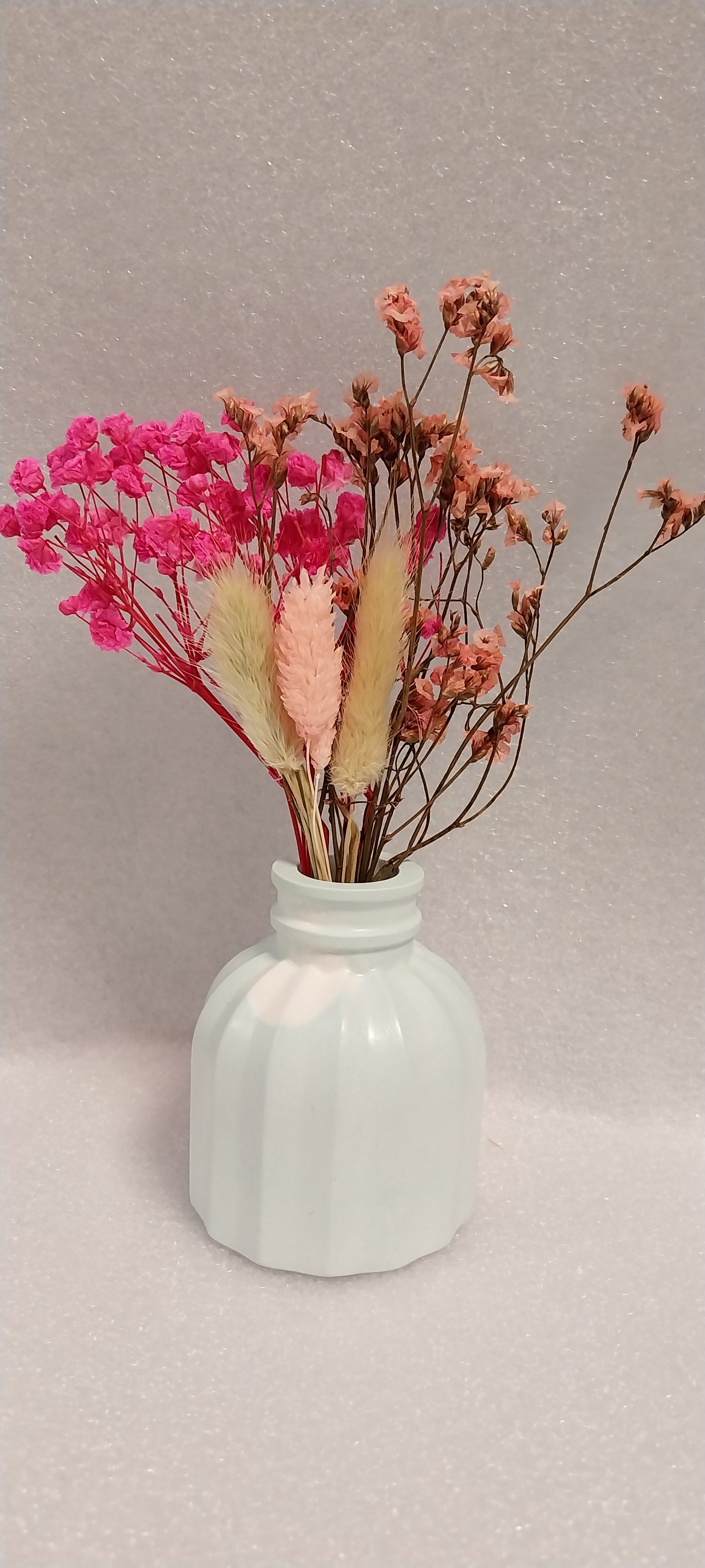 Keramik Vase geriffelt mint weiß Einzelstück handgefertigt Trockenblumen Vase Wohnaccessoire Deko