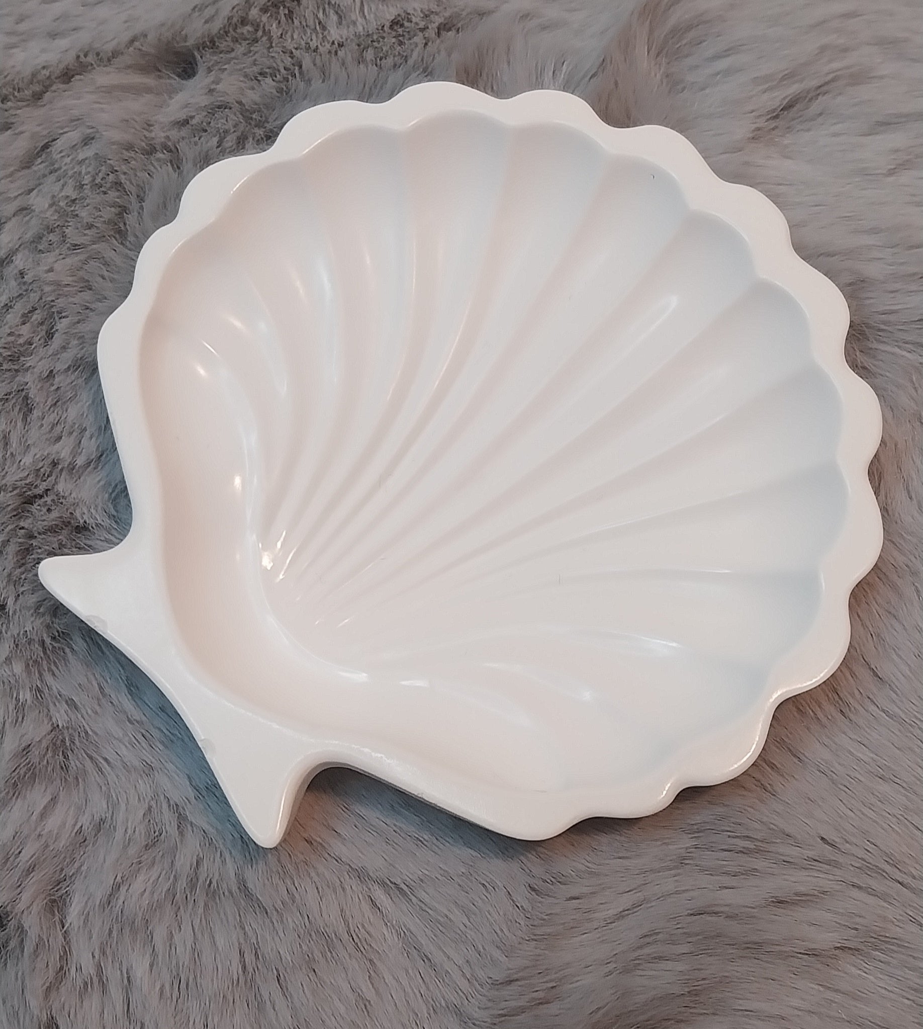 Muschel Schale flach aus Keramik – Dekoschale in Weiß oder Farbwunsch – maritime Deko ca. 10 cm
