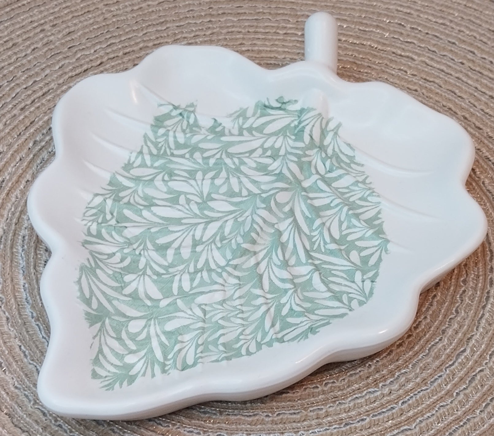 Herbstblatt Groß mit Servietten-Technik – Handgefertigtes Einzelstück – Dekoschale Blatt ca. 16 cm