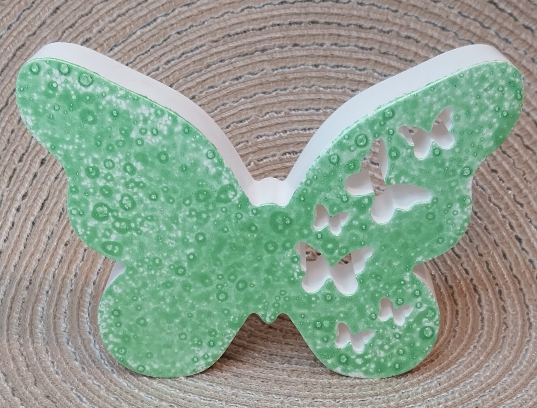 Schmetterling Grün – Handgefertigtes Einzelstück mit Stempeltechnik – Dekoration Schmetterling ca. 12 x 8 cm