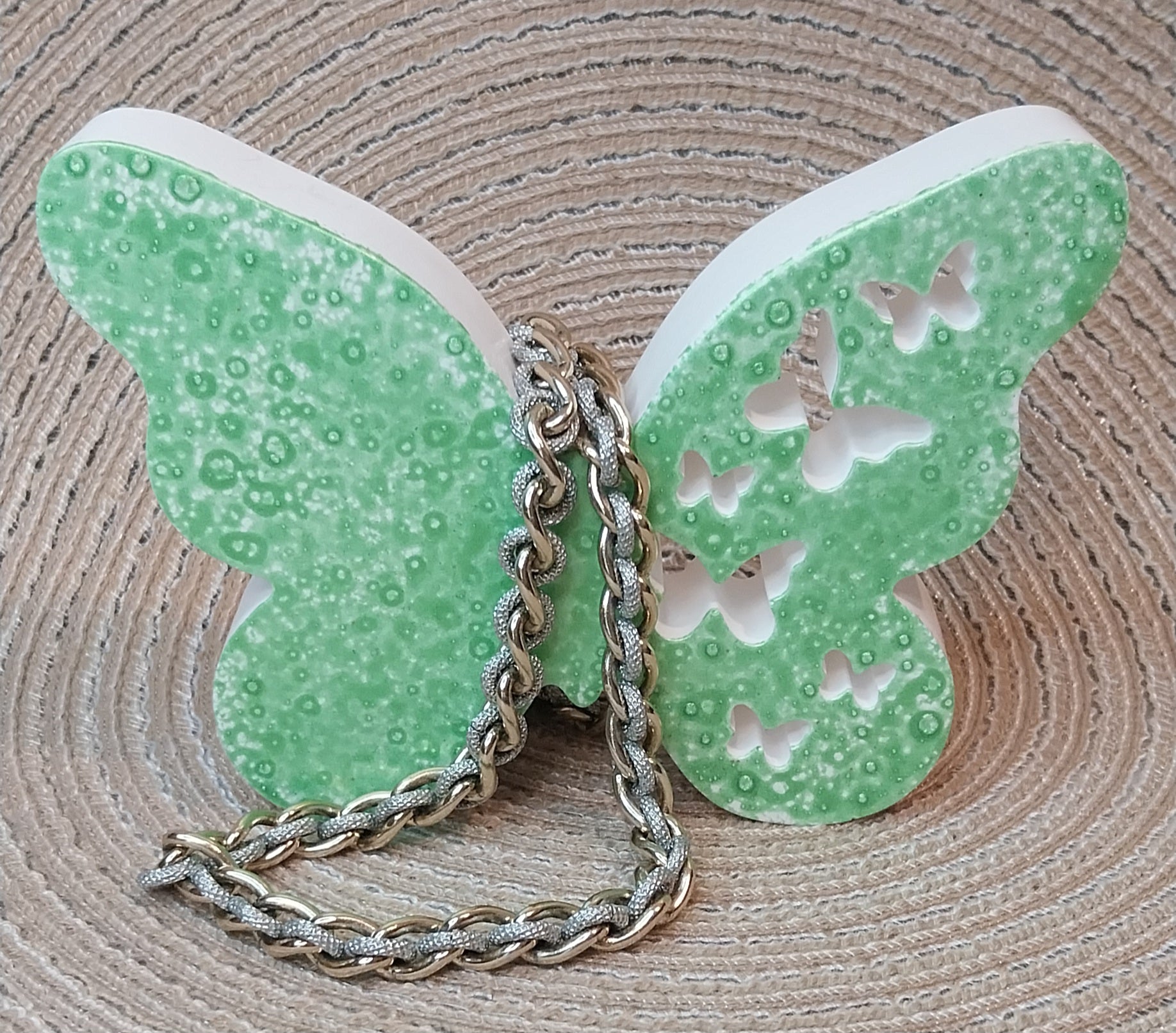 Schmetterling Grün – Handgefertigtes Einzelstück mit Stempeltechnik – Dekoration Schmetterling ca. 12 x 8 cm