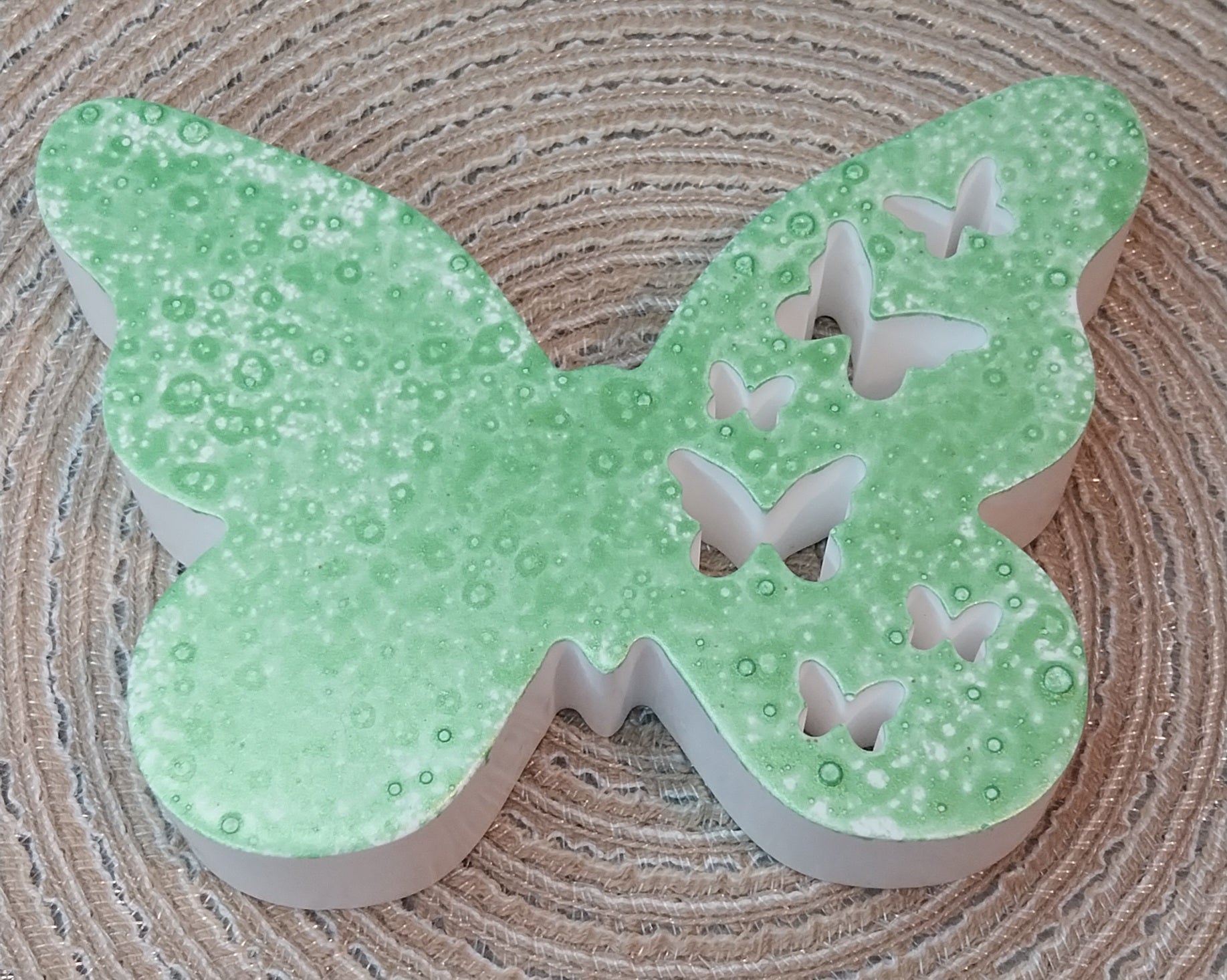 Schmetterling Grün – Handgefertigtes Einzelstück mit Stempeltechnik – Dekoration Schmetterling ca. 12 x 8 cm