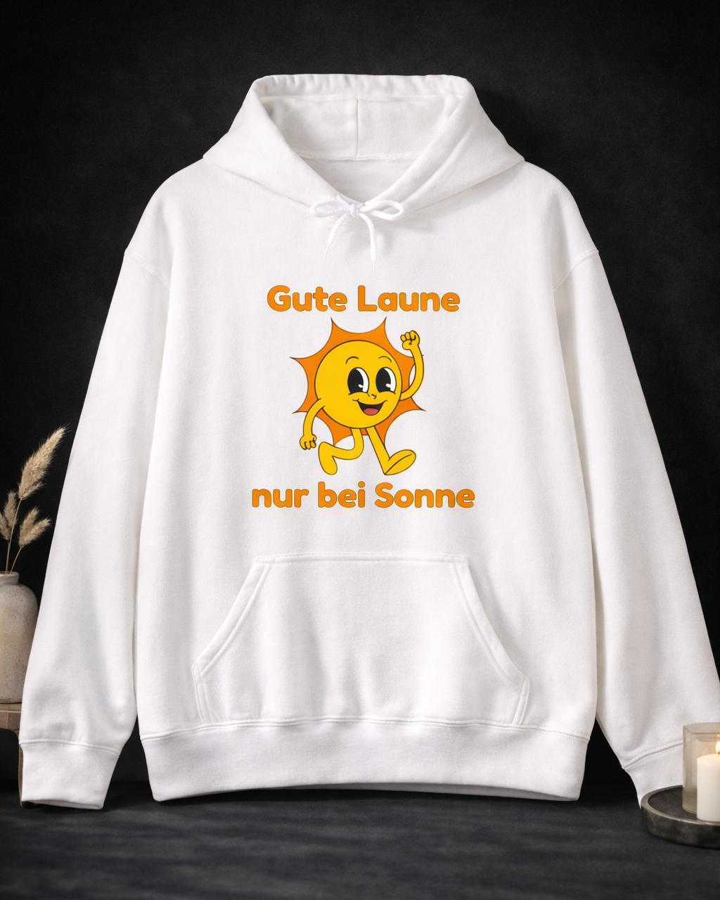 Weißer oder aschgrauer Unisex Hoodie mit dem Spruch „Gute Laune nur bei Sonne“ und fröhlichem Sonnenmotiv für Sommerfans und Sonnenliebhaber.