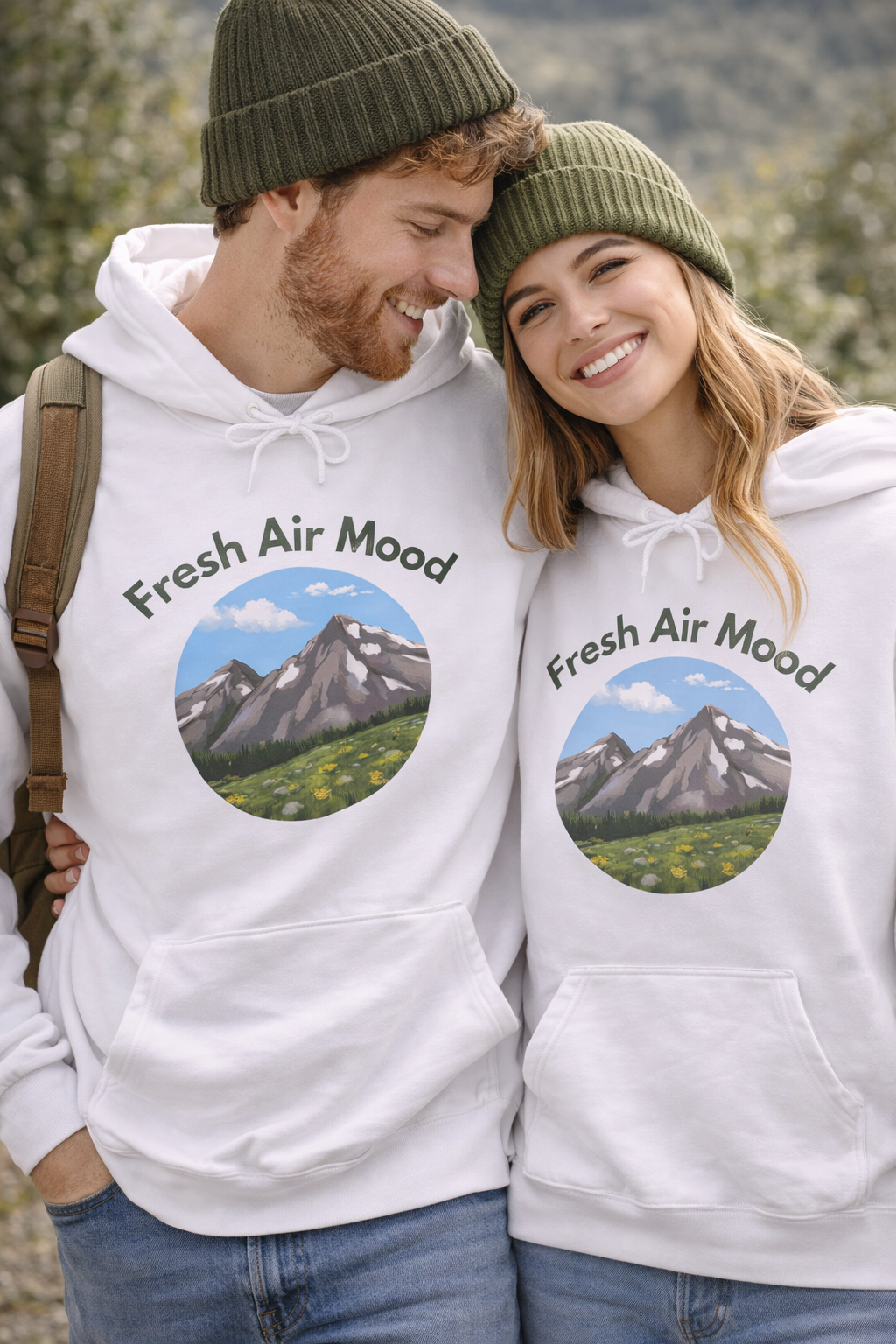 Weißer oder aschgrauer Unisex Hoodie mit dem Schriftzug „Fresh Air Mood“ und Berglandschaft-Motiv für Wanderer, Naturliebhaber und Outdoor-Fans.