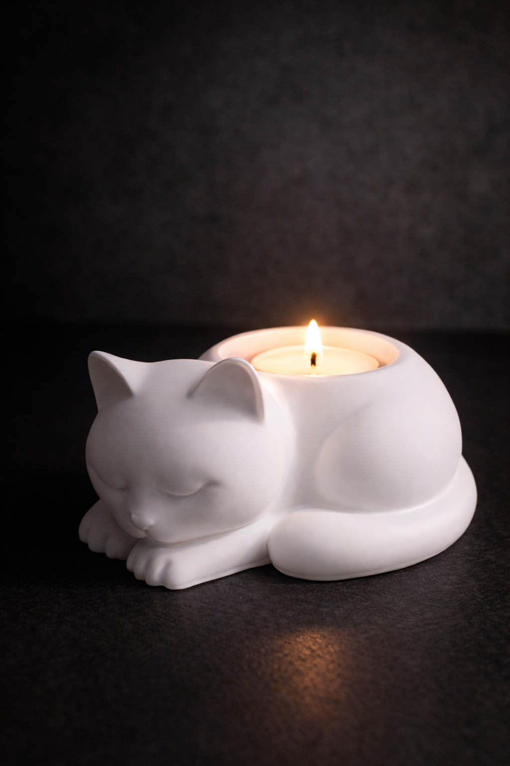Katze Teelichthalter Keramik Deko liegend handgefertigt LED Teelicht weiß Farbwunsch Katzen Deko Geschenkidee