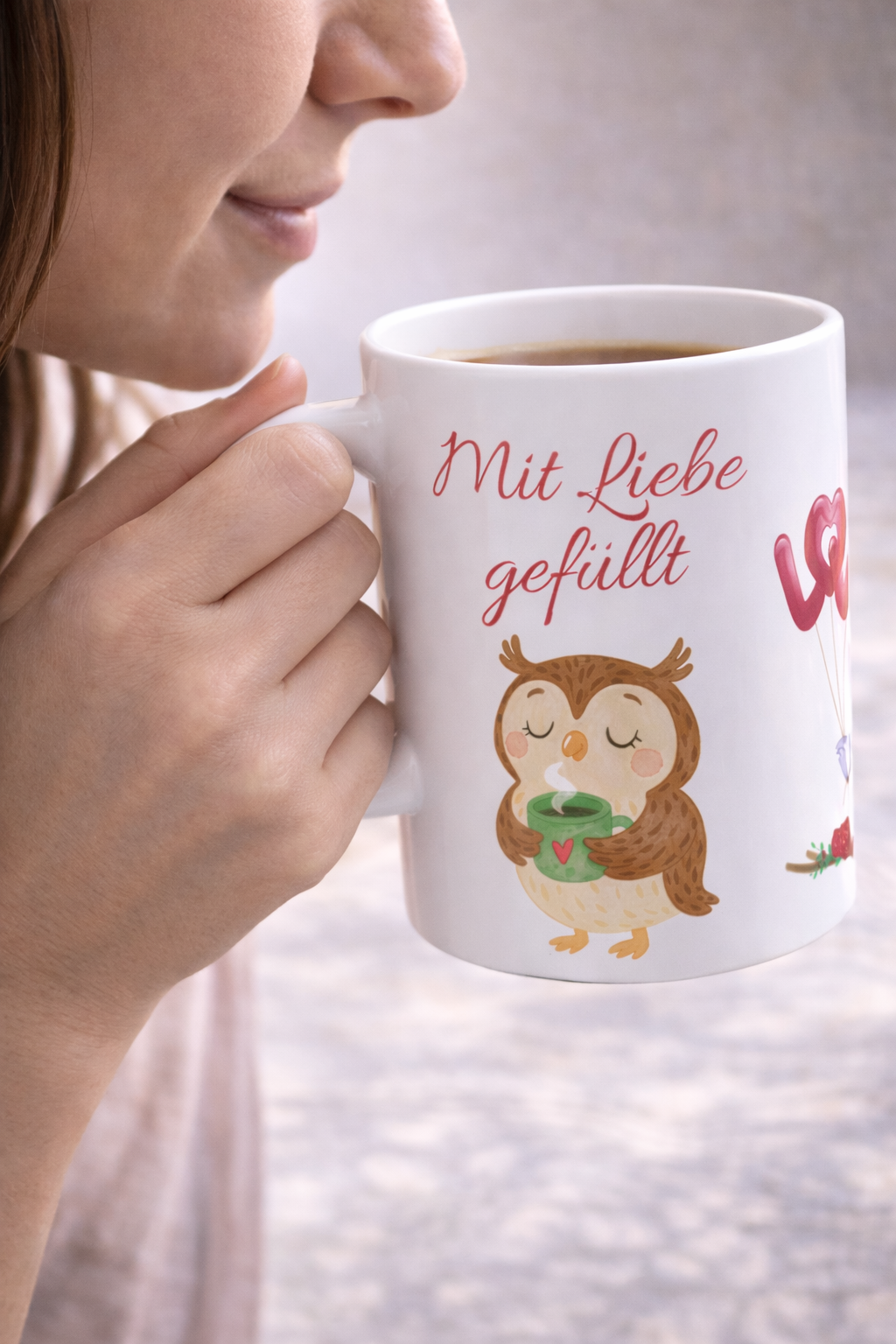 Tasse „Mit Liebe gefüllt“ – Geschenk Tasse – 330 ml Kaffeebecher