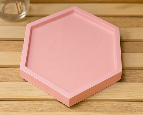 Handgefertigtes 6-eckiges Tablett in Rosa und Pink als versiegelte Schmuckablage und dekoratives Wohnaccessoire
