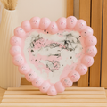 Handgefertigtes Bubbel Tablett in Herzform aus Rosa und Weiß mit schwarzem Glitzer und Marmorierung als dekorative Schmuckablage und Wohnaccessoire