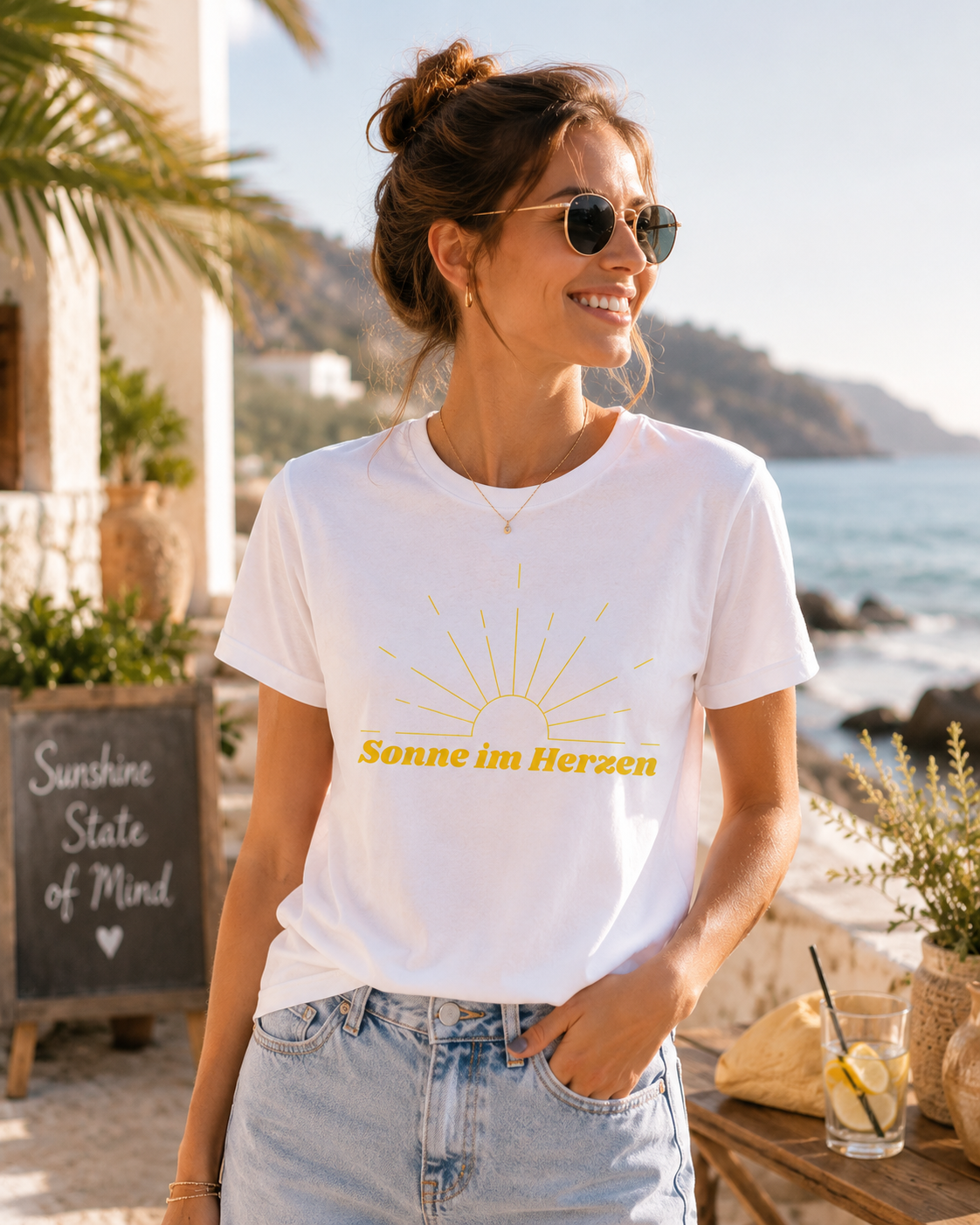 Sonne im Herzen T-Shirt | Sommer Shirt für Damen & Herren | Minimalistisches Sonnen Design