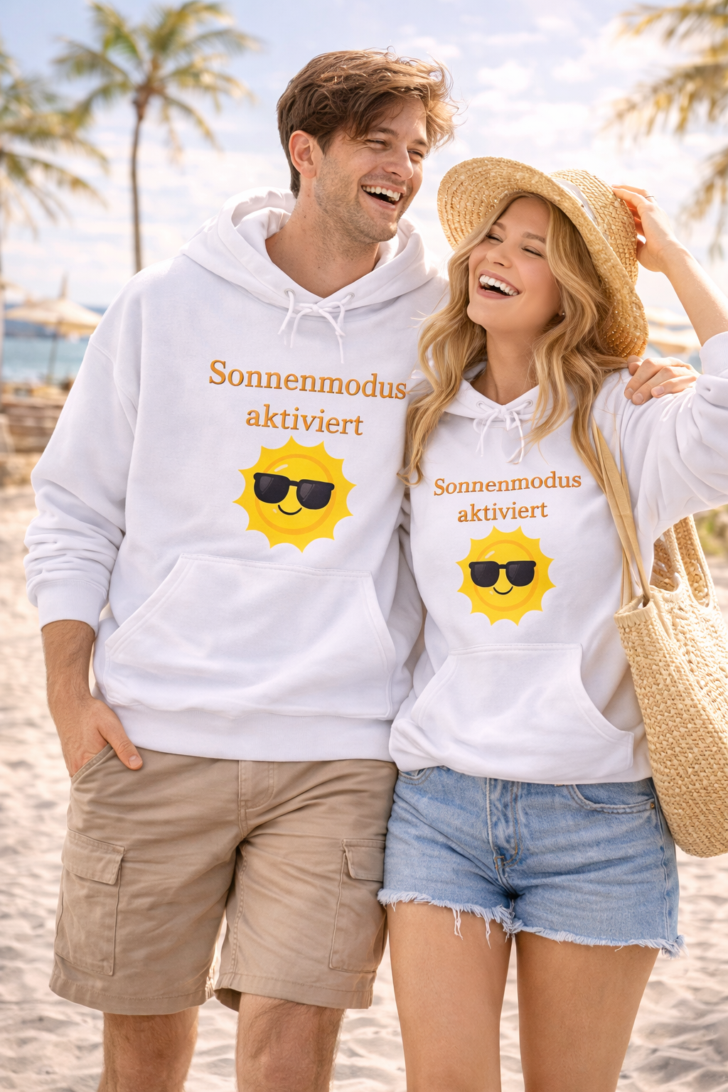 Weißer oder royalblauer Unisex Hoodie mit dem Aufdruck „Sonnenmodus aktiviert“ und fröhlichem Sonnenmotiv für Sommer, Urlaub und gute Laune.