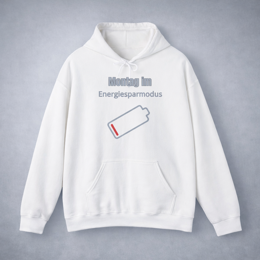 Weißer Unisex Hoodie mit dem Spruch „Montag im Energiesparmodus“ und einem fast leeren Akku-Symbol – lustiger Hoodie für Büro, Arbeit und Alltag.