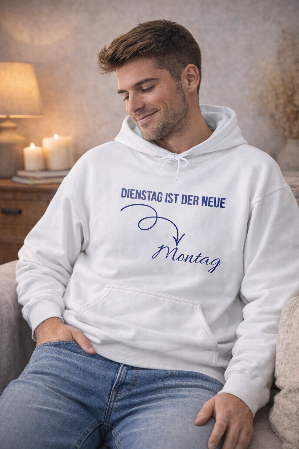 Dienstag ist der neue Montag Hoodie – Lustiger Spruch Hoodie – Cozy Hoodie für Alltag & Büro