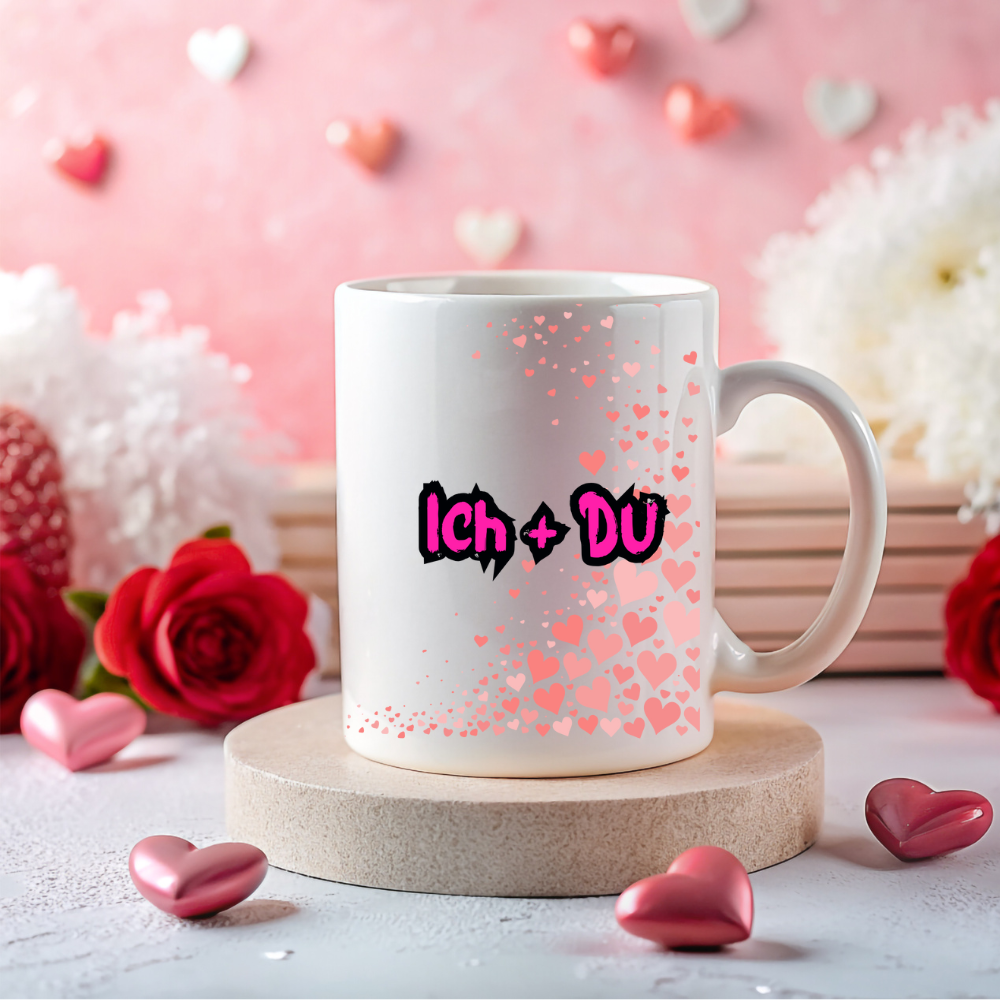 Weiße 330 ml Keramiktasse mit rosa Glitzerherz und den Schriftzügen „Du + Ich“, „Ich + Du“ und „Perfekt“ – romantisches Geschenk für Paare und Verliebte.